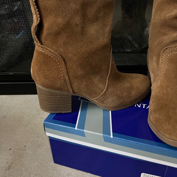 White Mountain Ankle Boots - Picture 2 of 7